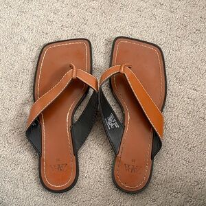 Zara Women's Brown and Black Sandals